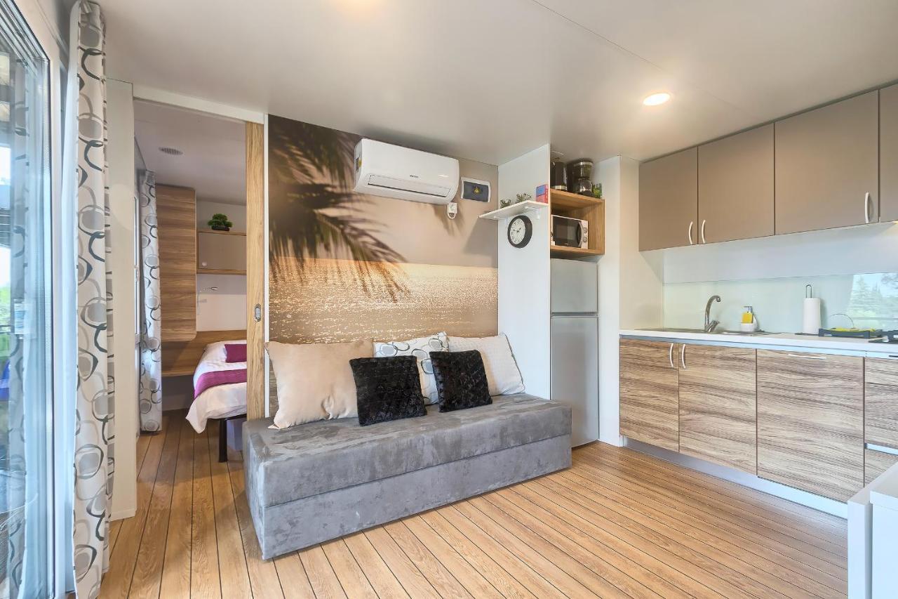 Total Escape Mobile Home Nera Camp Porton Biondi Rovinj Exterior foto