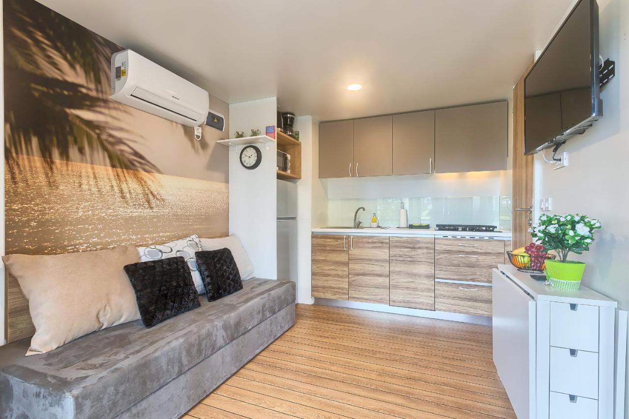 Total Escape Mobile Home Nera Camp Porton Biondi Rovinj Exterior foto